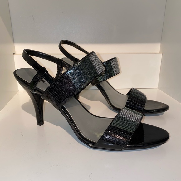 High Heels - Picture 2 of 4